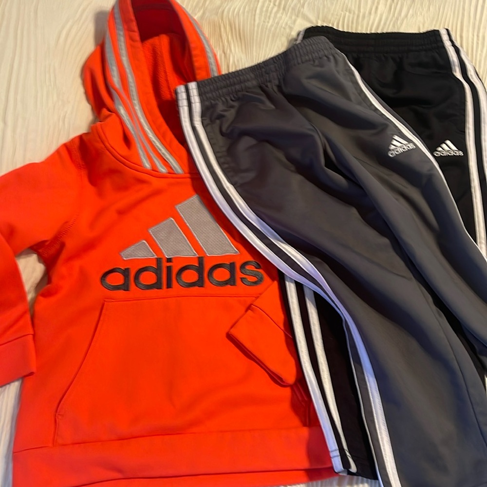 Adidas lot of boys size 5